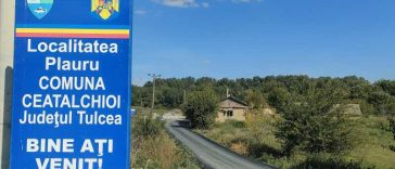 REPORTAJ Tulcea: La Ceatalchioi, chiar și animalele s-au obișnuit cu zgomotele exploziilor și dronelor