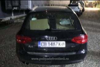 Peste 900 de tablete și fiole cu substanțe anabolizante și dopante, găsite în mașina unui bulgar la Calafat