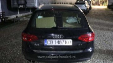 Peste 900 de tablete și fiole cu substanțe anabolizante și dopante, găsite în mașina unui bulgar la Calafat
