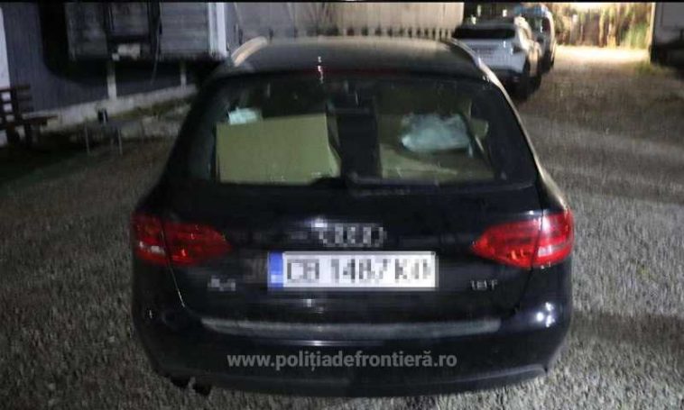 Peste 900 de tablete și fiole cu substanțe anabolizante și dopante, găsite în mașina unui bulgar la Calafat