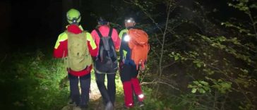 VIDEO Două intervenții Salvamont pe traseul Jepii Mici: un turist accidentat, evacuat cu elicopterul