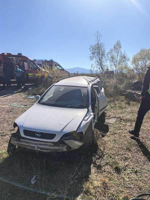 Harghita: Două victime, dintre care una încarcerată, după un accident rutier la Joseni