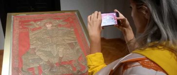 Iași: Steagul de luptă al domnitorului Ștefan cel Mare, expus la Palatul Culturii