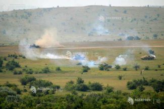 Tulcea: Aplicații militare cu muniție de război în poligoanele din Babadag și Cataloi