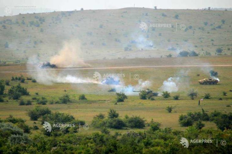 Tulcea: Aplicații militare cu muniție de război în poligoanele din Babadag și Cataloi