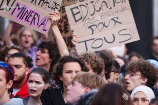 Belgia: Protestele elevilor de liceu degenerează în mai multe orașe