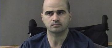 Trump aprobă execuția prin împușcare a autorului unui masacru la o bază militară
