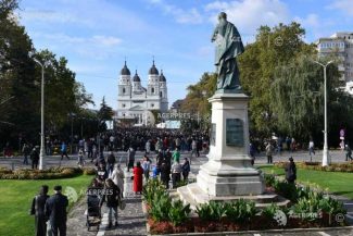 Iași: Peste 300.000 de persoane sunt așteptate să ajungă în pelerinaj la Catedrala Mitropolitană, de Sărbătoarea Sf. Parascheva