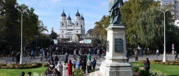 Iași: Peste 300.000 de persoane sunt așteptate să ajungă în pelerinaj la Catedrala Mitropolitană, de Sărbătoarea Sf. Parascheva