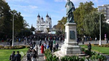 Iași: Peste 300.000 de persoane sunt așteptate să ajungă în pelerinaj la Catedrala Mitropolitană, de Sărbătoarea Sf. Parascheva