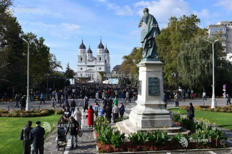 Iași: Peste 300.000 de persoane sunt așteptate să ajungă în pelerinaj la Catedrala Mitropolitană, de Sărbătoarea Sf. Parascheva