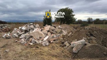 Caraș-Severin: Deșeuri din construcții depozitate ilegal, descoperite de polițiști și comisarii Gărzii de Mediu
