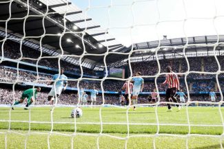 Fotbal: Manchester City ar trebui să primească o pedeapsă pe trei până la cinci ani, consideră Jamie Carragher