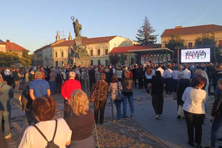 Arad: Sute de participanți la comemorările maghiare din Parcul Reconcilierii