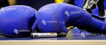 Box: Trei români s-au calificat în sferturi la Europenele Under-17