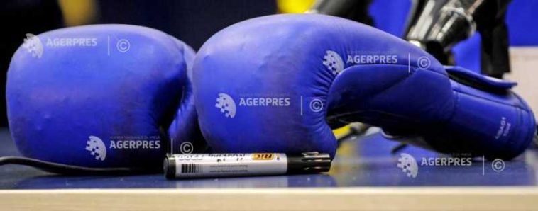 Box: Trei români s-au calificat în sferturi la Europenele Under-17