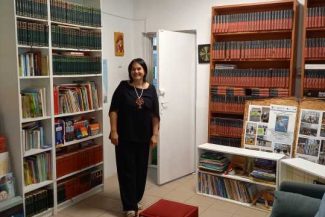 BIBLIOTECA AZI/Prahova: Biblioteca Șirna, cunoscută la nivel mondial – instituția cu un angajat care luminează o întreagă comunitate (GALERIE FOTO)
