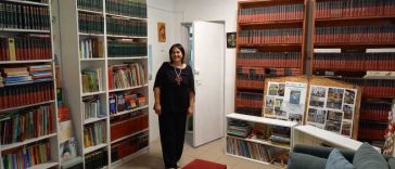BIBLIOTECA AZI/Prahova: Biblioteca Șirna, cunoscută la nivel mondial – instituția cu un angajat care luminează o întreagă comunitate (GALERIE FOTO)