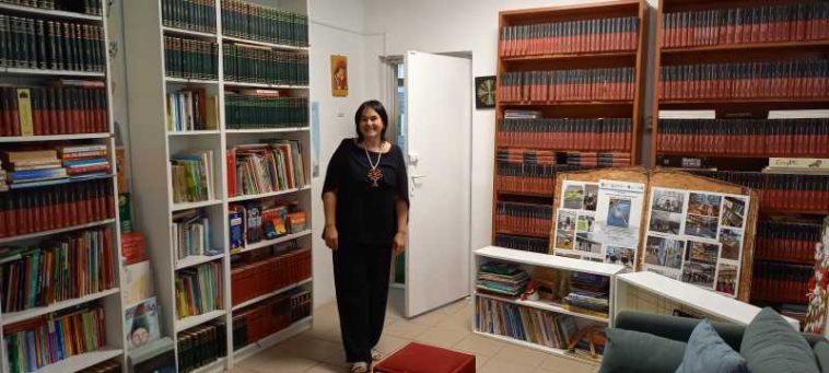 BIBLIOTECA AZI/Prahova: Biblioteca Șirna, cunoscută la nivel mondial – instituția cu un angajat care luminează o întreagă comunitate (GALERIE FOTO)