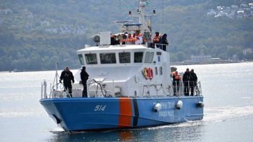 Bulgaria încetează căutarea marinarilor dispăruți după un atac în Marea Neagră