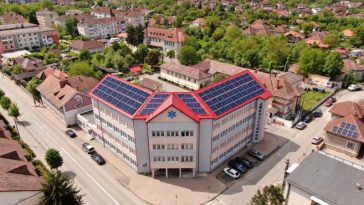 Hunedoara: Spitalul Municipal Brad va realiza un parc fotovoltaic pentru acoperirea costurilor cu energia electrică