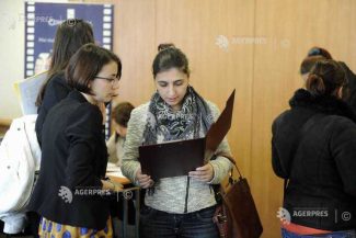 Bursa locurilor de muncă pentru absolvenți se va desfășura în 63 de locații; aproape 16.300 de locuri de muncă sunt disponibile