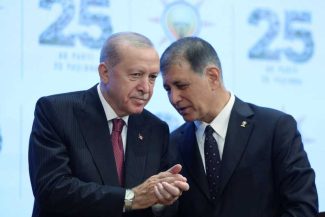 Turcia: Primarul din Izmir părăsește opoziția și se alătură partidului lui Erdogan