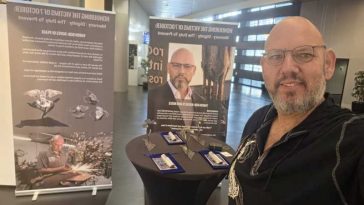 Trei ani de la atacurile Hamas asupra Israelului – Yaron Bob, artistul care transformă rachetele în trandafiri