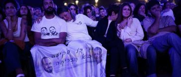 Israel: Aproximativ 50.000 de oameni au participat la Tel Aviv la ceremonia de comemorare a atacurilor din 7 octombrie 2023