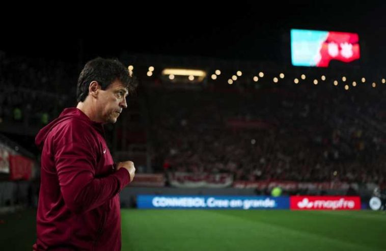 Fotbal: Corinthians s-a despărțit de antrenorul Fernando Diniz