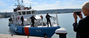 Zece marinari sunt dați dispăruți după ce nava lor a fost lovită de drone în Marea Neagră
