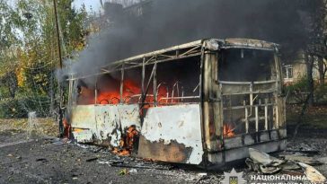 UPDATE #Ucraina/ Bilanţul atacului rusesc cu bombă cu planare, care a lovit un autobuz la Kramatorsk şi a afectat un altul, creşte la 30 de morţi