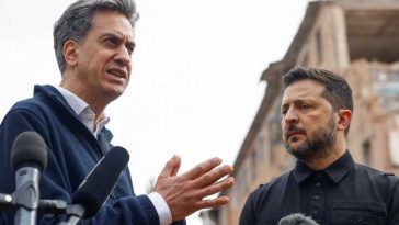Ministrul de externe britanic Ed Miliband afirmă că Putin ‘terorizează’ civilii pentru a câștiga războiul din #Ucraina