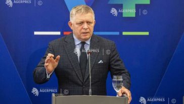 Premierul slovac Fico cere să fie retrasă statuia cu Trump gol expusă în Parlamentul European