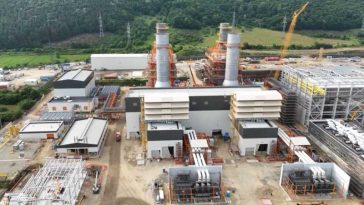 Bolojan: La Mintia a avut loc prima aprindere a turbinei pe gaz nr. 1 din noua centrală