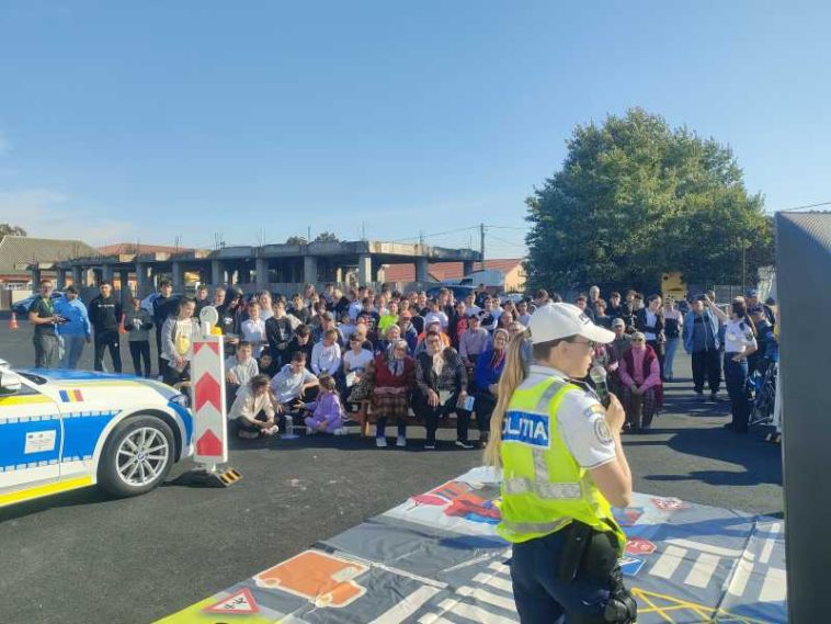 Tulcea: Acțiune de prevenire a evenimentelor rutiere în care sunt implicate vehicule electrice, organizată la Sarichioi (GALERIE FOTO)