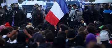 Franța: Peste 6.900 de rețineri de la începutul protestelor elevilor