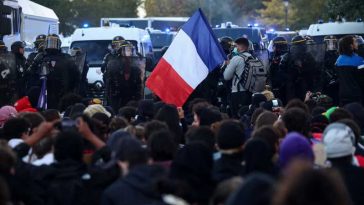 Franța: Peste 6.900 de rețineri de la începutul protestelor elevilor