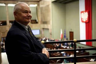 Polonia: O comisie parlamentară cere trimiterea guvernatorului Băncii Centrale în fața instanței
