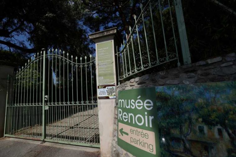 Cele două tabolouri de Renoir, furate de pe Coasta de Azur, au fost recuperate