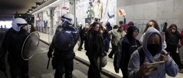 Ciocniri între manifestanți și forțele de ordine la un protest de amploare la Bruxelles împotriva măsurilor de austeritate