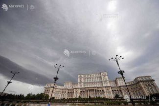 Palatul Parlamentului – iluminat în verde sâmbătă, de Ziua Mondială a Sănătății Mintale