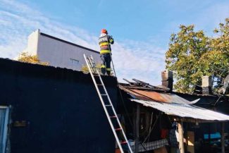 Giurgiu: Tânăr rănit în timp ce încerca să stingă un incendiu care i-a cuprins locuința