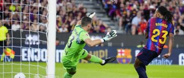 Fotbal: Fundașul Jules Kounde, jucătorul francez cu cele mai multe apariții din istoria FC Barcelona