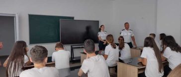 Acțiuni ale Poliției Române în unitățile de învățământ preuniversitar; 2.372 de activități de prevenire și informare