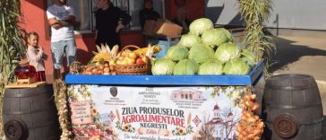 REPORTAJ/Vaslui: Zeci de producători locali, prezenți la prima ediție a Târgului de toamnă din Negrești