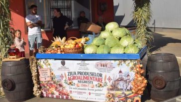 REPORTAJ/Vaslui: Zeci de producători locali, prezenți la prima ediție a Târgului de toamnă din Negrești