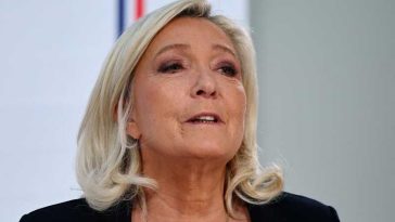 Franța: Le Pen și Melenchon se îndreaptă spre turul decisiv al prezidențialelor, pe fondul adâncirii diviziunilor politice (sondaj)