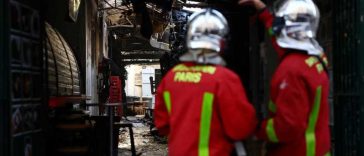 Un incendiu a distrus piața ‘Copiilor Roșii’ din Paris, monument istoric