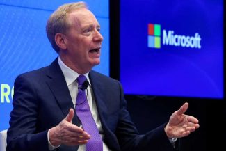 Președintele Microsoft spune că laptele trebuie să respecte mai multe reglementări decât Inteligența Artificială